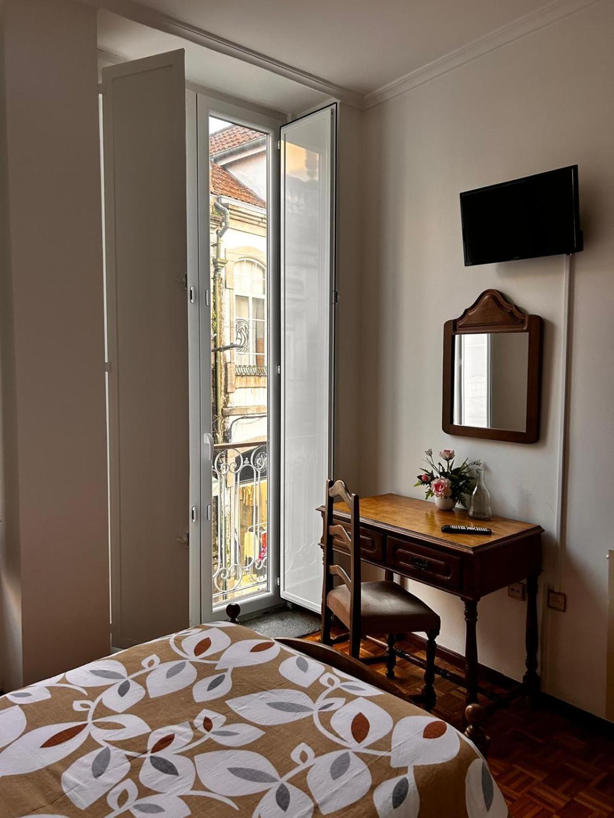 Bed and Breakfast Residencial Real - Antiga Rosas Вила-Реал Экстерьер фото